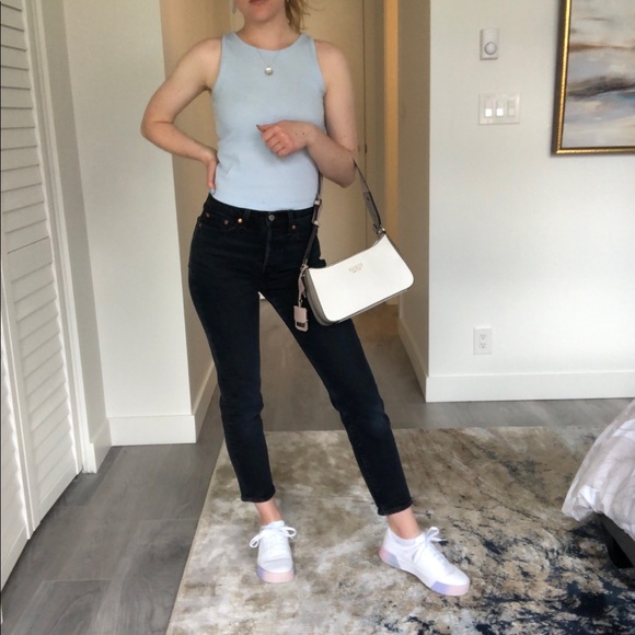 Levi’s size 25 wedgie dark wash jeans - Picture 5 of 16